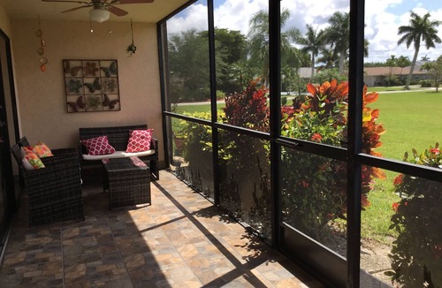 Lely Condo | Cozy and Charming Condo in Naples