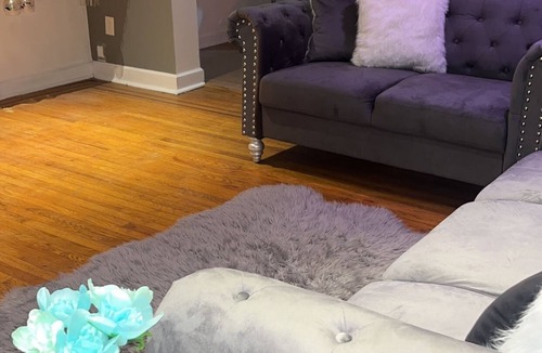 Delair House | Cozy and Comfortable in the Northeast. Nurses and Teachers are welcome.