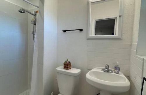 Northeast Miami Apartment | COZY AND RELAXING MINI STUDIO IN CENTRAL MIAMI!