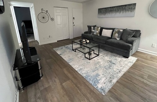 North Druid Hills Apartment | Cozy and Tranquil1 bdrm apt. with Lake View