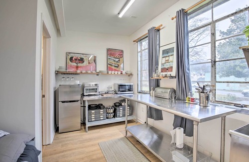 St. Elmo Improvement League Apartment | Cozy 'Artist's Cottage' 3 Mi to Lookout Mtn!
