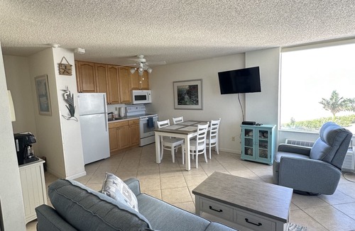 South Island Condo | Cozy Beach Condo w/heated pool. Amazing 24/7 views & newly renourished beach.