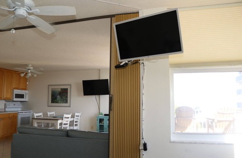 South Island Condo | Cozy Beach Condo w/heated pool. Amazing 24/7 views & newly renourished beach.