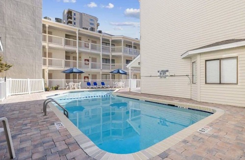 Myrtle Beach Condo | Cozy Beach Condo,Pool,Sm Dogs ok,D31