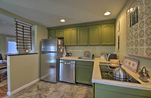 Brigantine House | Cozy Beach Getaway ~ 6 Mi to Atlantic City!