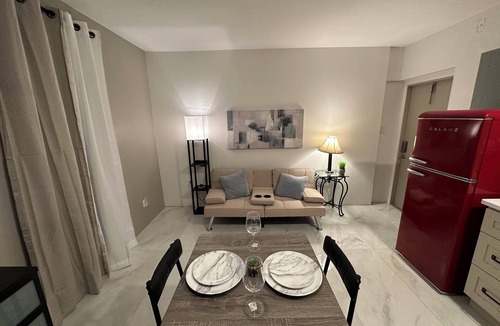 Orlando Apartment | Cozy, beautiful studio apartment perfect for weekend getaways for couples.