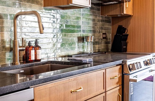 Old City Apartment | Cozy Brick Loft | w/patio and free parking