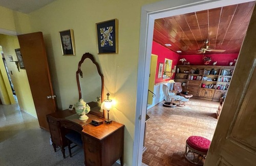 Pinellas Point House | Cozy Bungalow 10 mins from Downtown Gulfport and St. Pete!