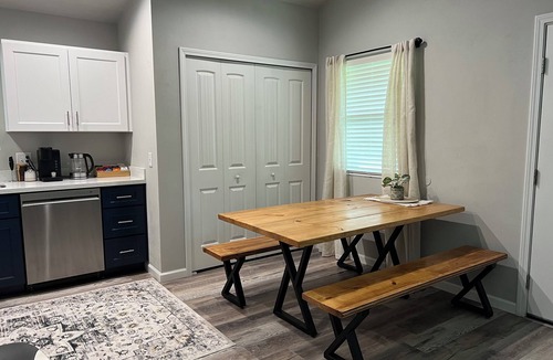High Springs House | Cozy Bungalow close to downtown High Springs.