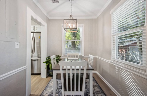 Murray Hill House | Cozy Bungalow, Fenced Yard, Small Pup Friendly, BBQ, Gazebo, Close to Downtown, Walk to Restaurants