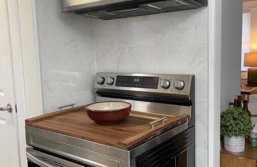 Murfreesboro House | Cozy bungalow in the heart of Murfreesboro. Pet friendly.