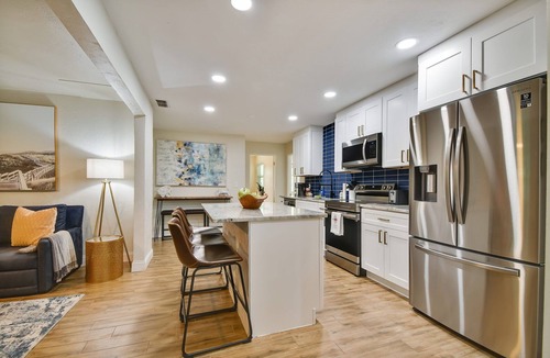 Gulfport House | Cozy Bungalow pool home 10 min to beautiful Gulf Coast Beaches