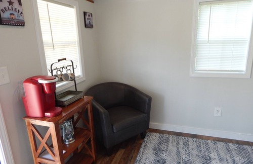 Caroleen Cabin | Cozy Cabin 2 at Bird's Nest Bunkies and Barn in Ellenboro with WiFi, AC & Heat
