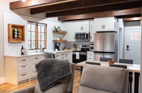 Travelers Rest Cabin | Cozy Cabin on Grace Lake