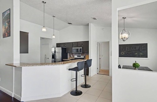 Indian Ridge House | Cozy Carribean/Mediterranean Home in Kissimmee, FL