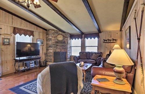 Pine Mountain House | Cozy ‘Caymus Cabin’ ~ 3 Miles to Callaway Gardens!