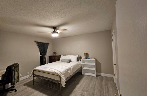 Wade Hampton Condo | Cozy Chic Condo - perfect for digital nomads, travel nurses, interns