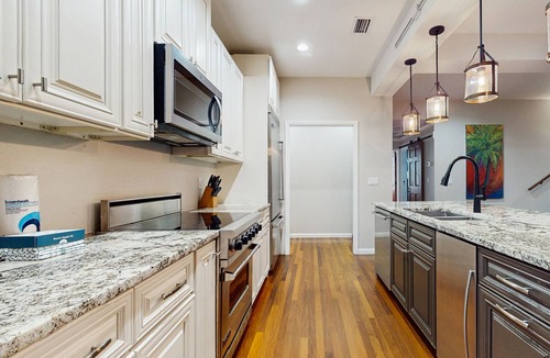 Baytowne Wharf Condo | Cozy coastal condo with shared pool and beach access, close to everything
