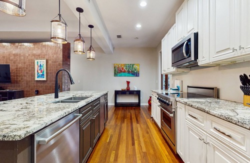 Baytowne Wharf Condo | Cozy coastal condo with shared pool and beach access, close to everything