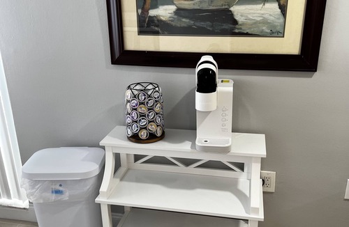 Jasmine Estates Apartment | Cozy,comfy and clean 2 bedroom/one bath apartment