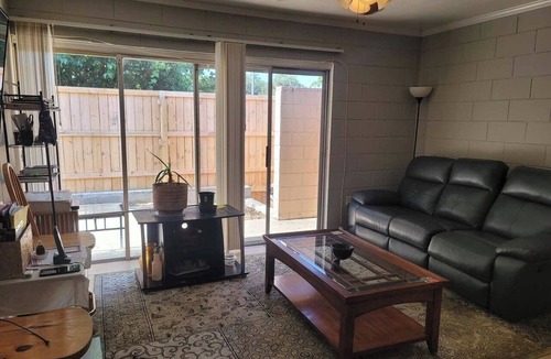 Tallahassee Condo | Cozy condo, 2 mins from FSU Doak Campbell Stadium