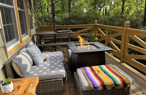Blowing Rock House | Cozy, convenient slice of mountain paradise.