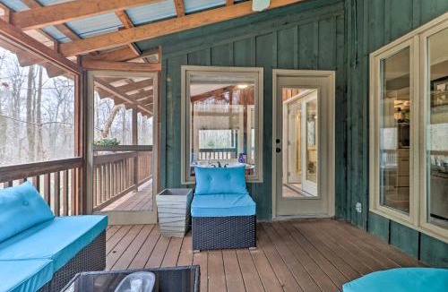 Conyers House | Cozy Conyers Cabin w/Fireplace & Pool Table!