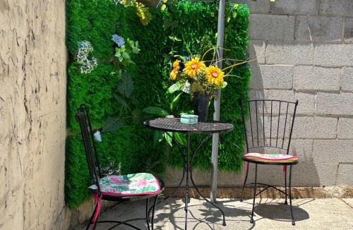 South Philadelphia House | Cozy Corner Home Stay
