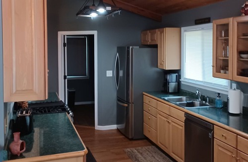 Clarkesville House | Cozy cottage minutes away from your next North GA adventure