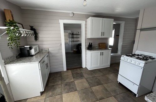 Wallaces New Smyrna Cottage | Cozy Cottage Near the Beach!