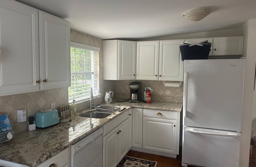 Hobe Sound Cottage | Cozy cottage retreat walking/biking distance to downtown Hobe Sound and Beach