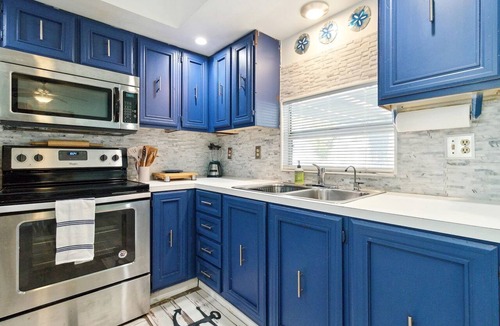 Flamingo Bay Cottage | Cozy Cottage with BBQ Area and Modern Amenities in Saint James City, Florida