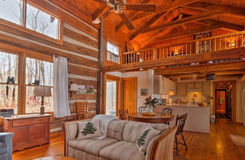Beersheba Springs Cabin | Cozy Cumberland Mountain Cabin w/Stunning Views!