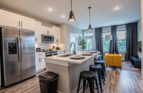 Summerhill Apartment | Cozy Downtown ATL Apartment/FREE PARKING/FREE WIFI