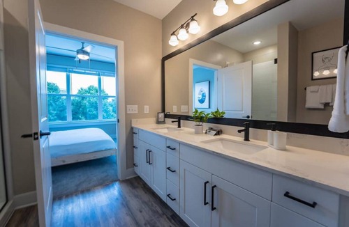 Summerhill Apartment | Cozy Downtown ATL Apartment/FREE PARKING/FREE WIFI