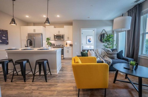 Summerhill Apartment | Cozy Downtown ATL Apartment/FREE PARKING/FREE WIFI