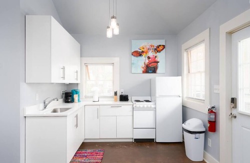 Westside House | Cozy Downtown Escape | The Condon Carriage