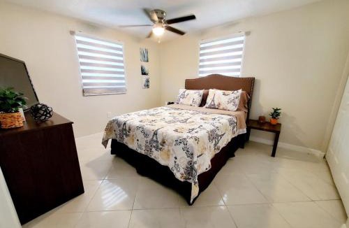 North Port House | Cozy getaway home with Heated Pool!