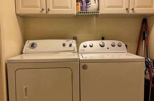 Laurel Apartment | Cozy Gulf Coast Apartment- 5mins from Nokomis Beach and Inter coastal
