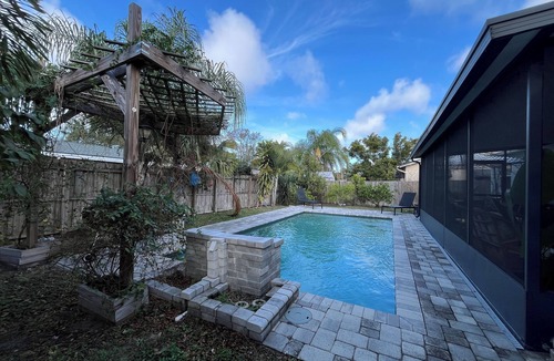 Palm Harbor House | Cozy Hen House Retreat