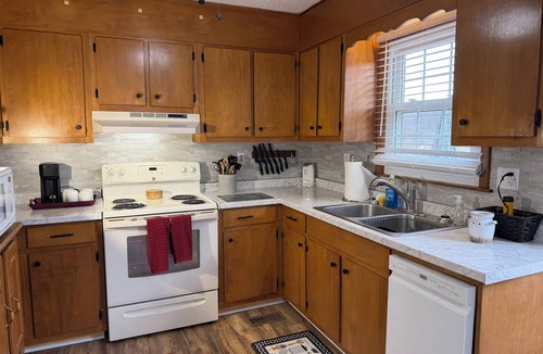 Abingdon House | Cozy Home near Abingdon – Close to Town & Trails!