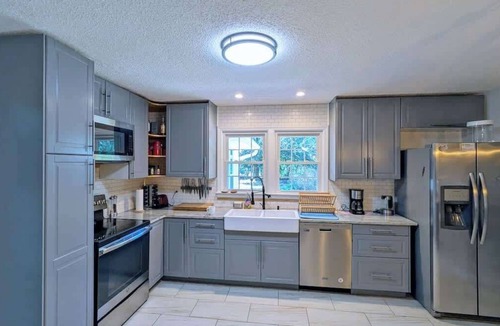 Columbia House | Cozy Home Near Ft. Jackson in Great Neighborhood