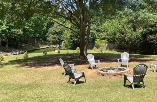 Eatonton House | Cozy home on Lake Oconee w/gameroom & Golden Tee