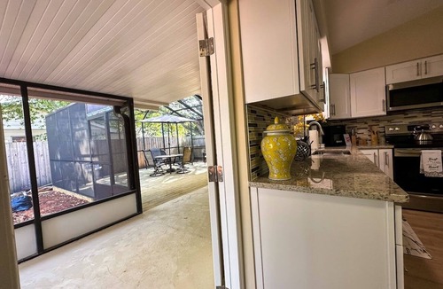 Temple Terrace House | Cozy home w/open floor plan - easy access to beaches, parks, and Bucs Stadium