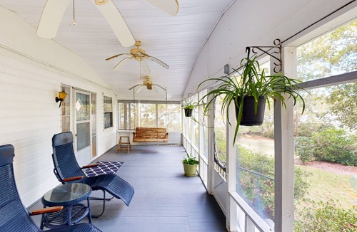 Manning House | Cozy home with lake views and screened patio - come enjoy the outdoors!