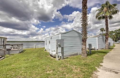 Silver Springs Cottage | Cozy Lakefront Home in Ocala w/Deck, Grill + A/c!