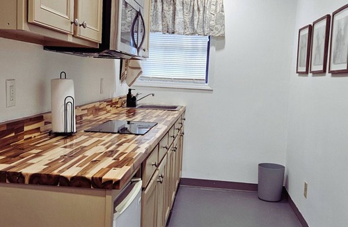 Lawrenceville Apartment | Cozy Lawrenceville Retreat Near I-85, Private Entrance + Full Comforts
