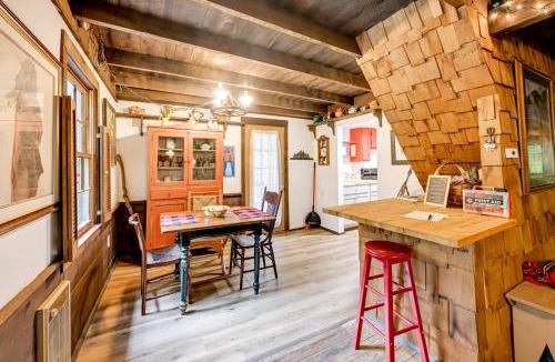 Franklin House | Cozy Log Living: 2BD Nantahala Escape w/trails