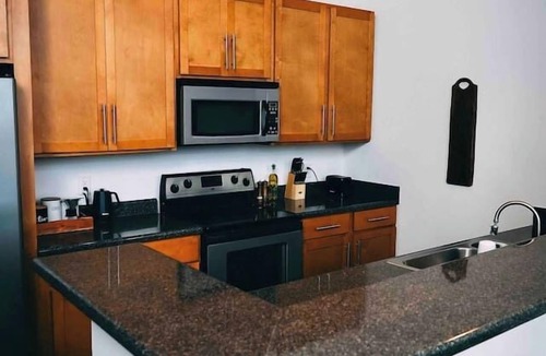 Arcadia Apartment | Cozy mill loft w/2 king beds, gym & pool