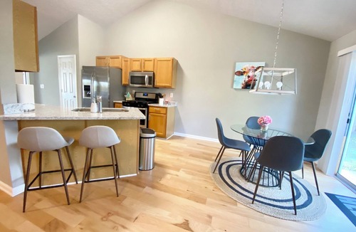 Flowery Branch House | Cozy & Modern 4 Beds/2 Baths house in serene Flowery Branch convenient location